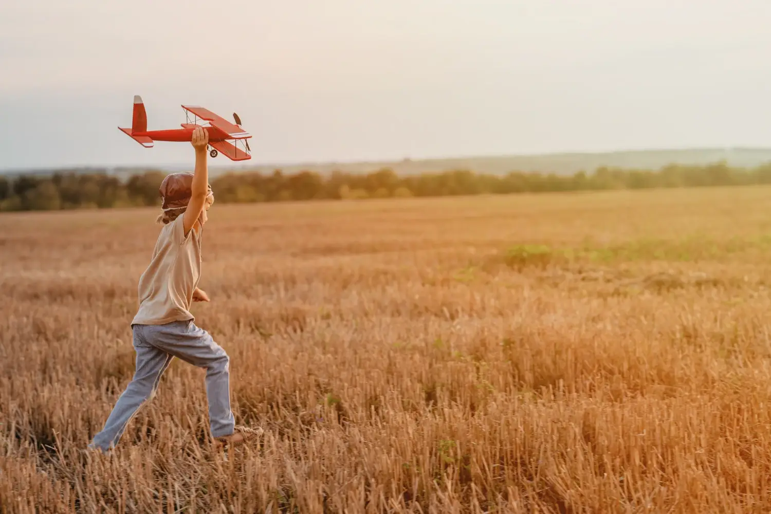 How to Market a Flight School: 9 Proven Strategies