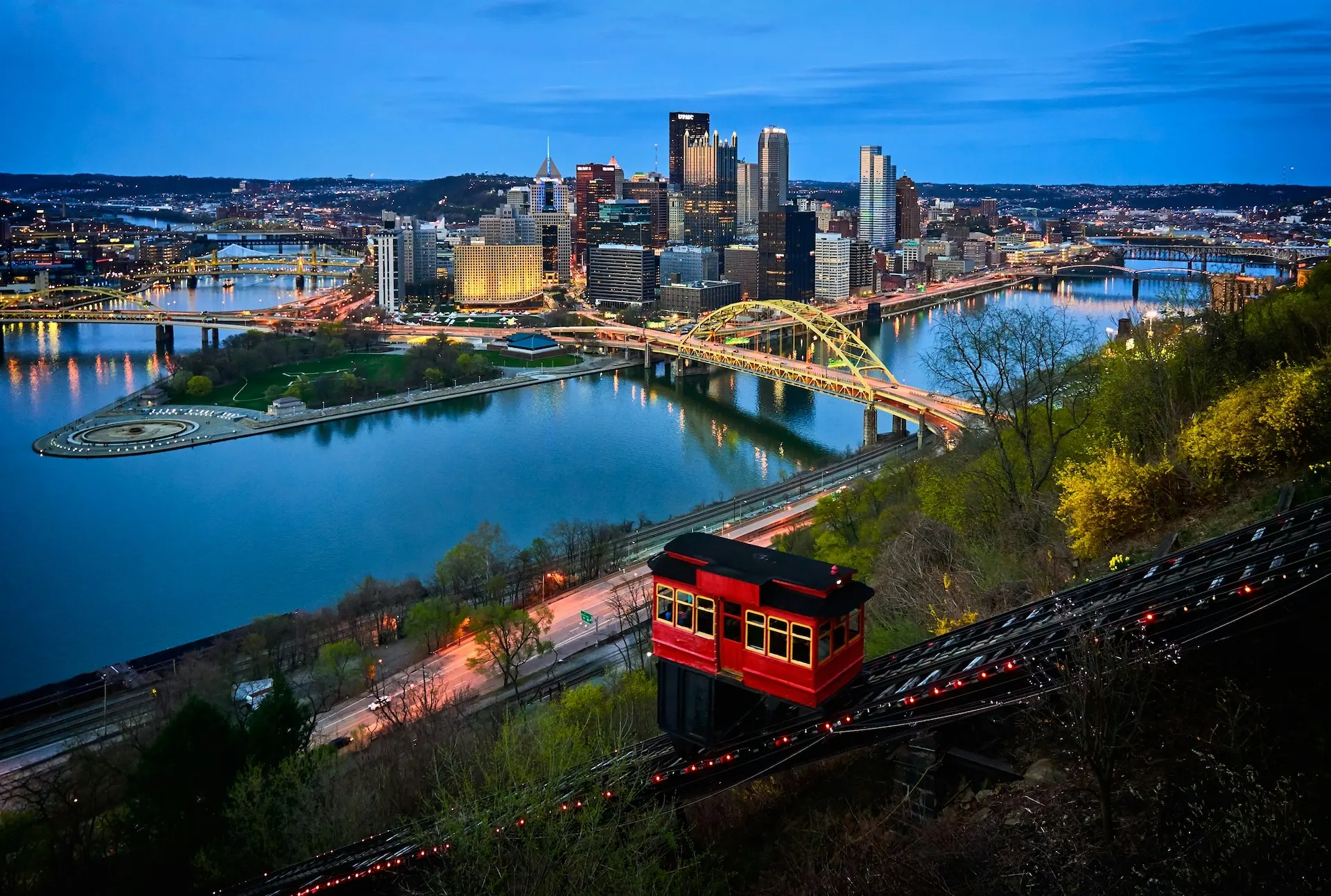 Flight school aircraft representing Right Rudder Marketing's clients in Pittsburgh, PA