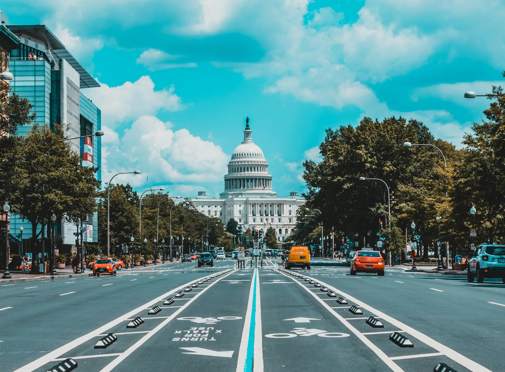 Flight school aircraft representing Right Rudder Marketing's clients in Washington, D.C.