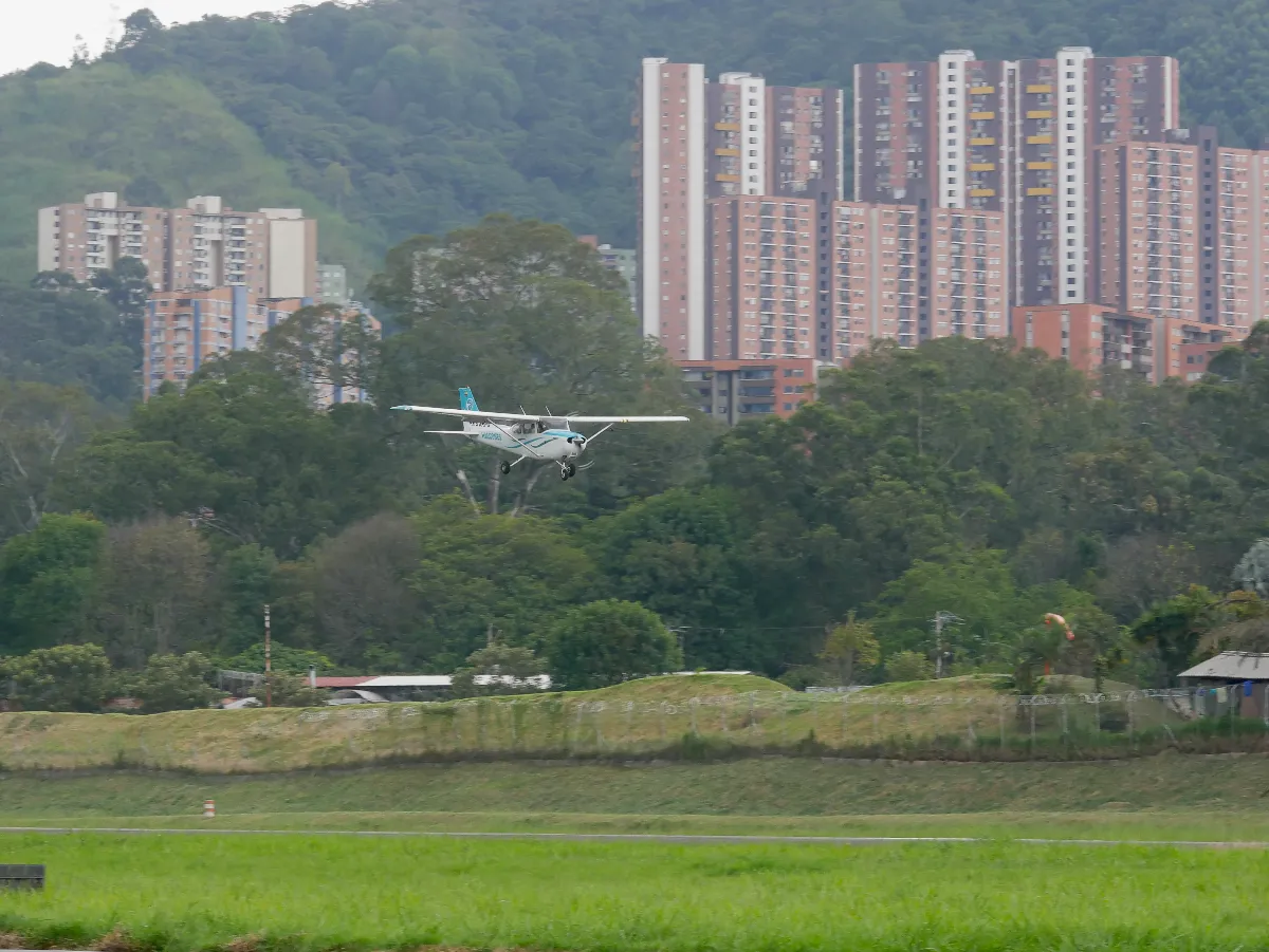 Flight training classroom and aircraft
