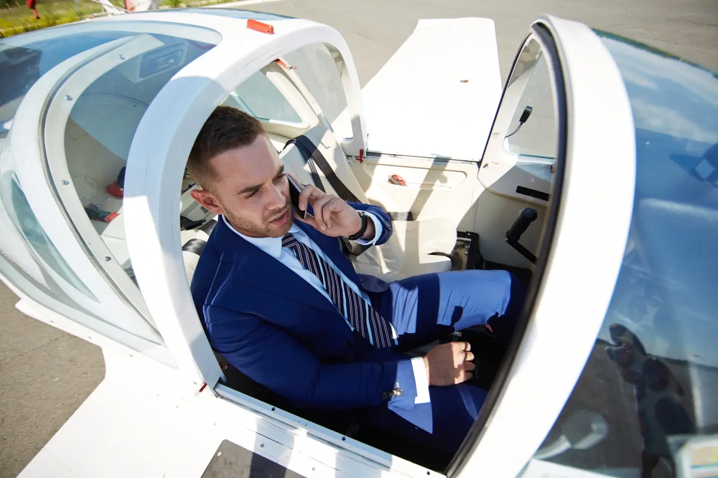 Airline Pilot vs. Investment Banker: Who Wins Financially?
