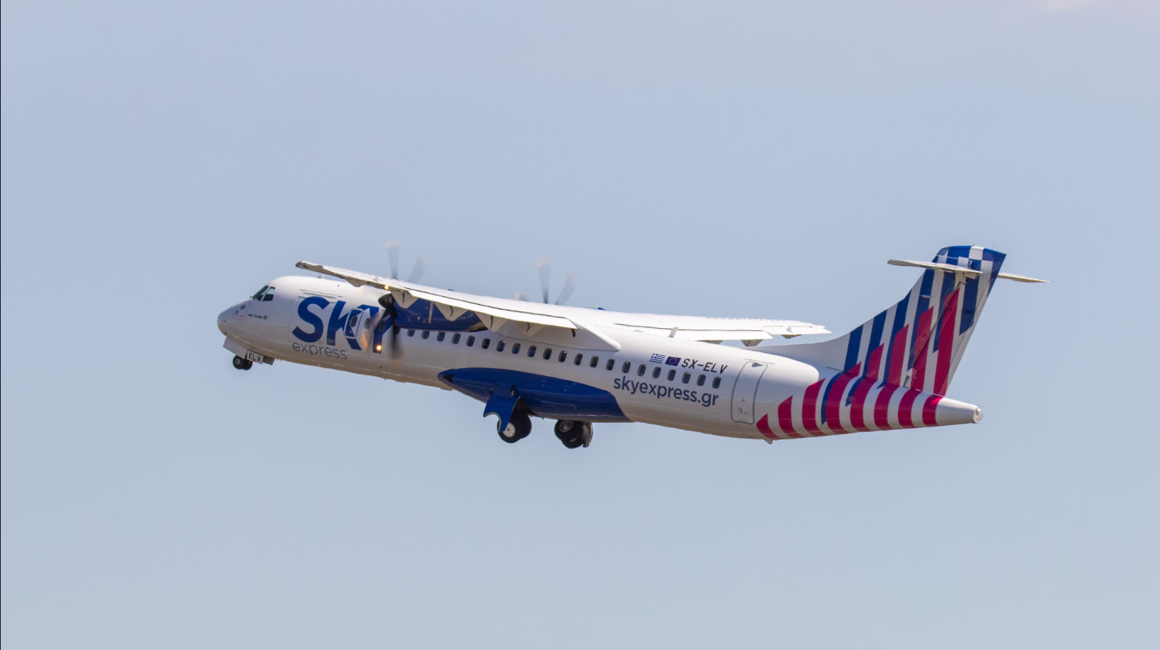 Sky Express Expands Fleet with ATR 72-600s and Commits to Emission Reduction